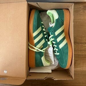 Adidas Handball Spezial women’s 8.5